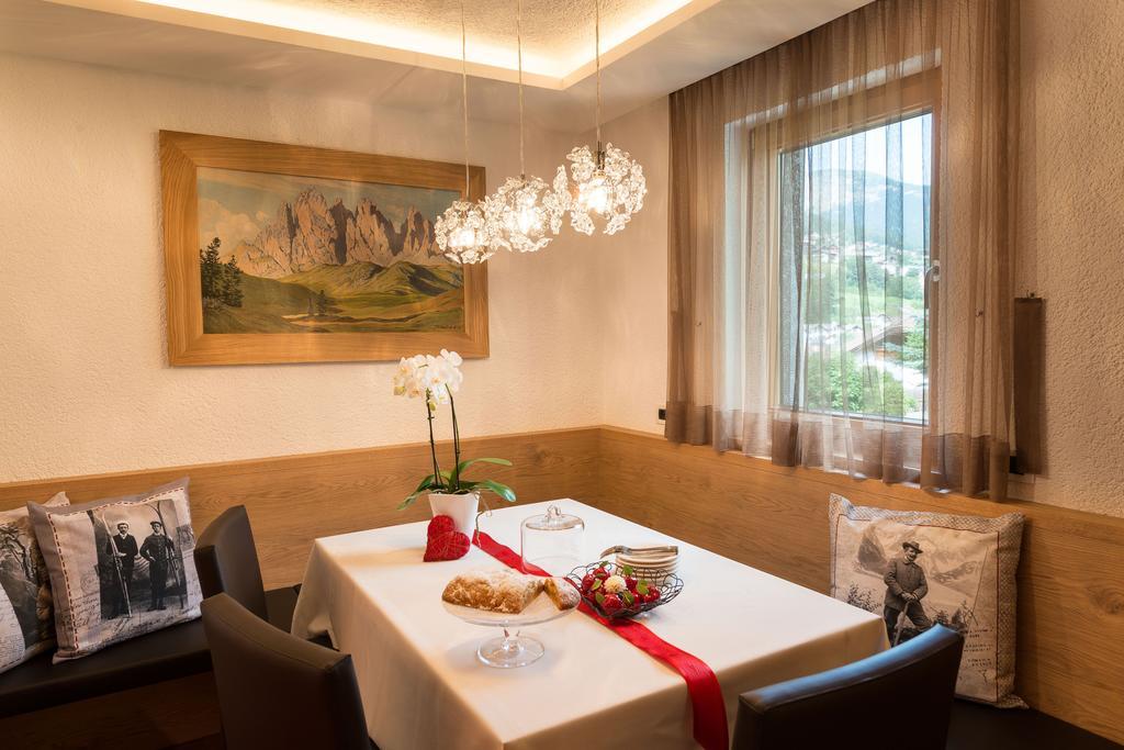 Aparthotel Alpin Sport Ortisei Habitación foto