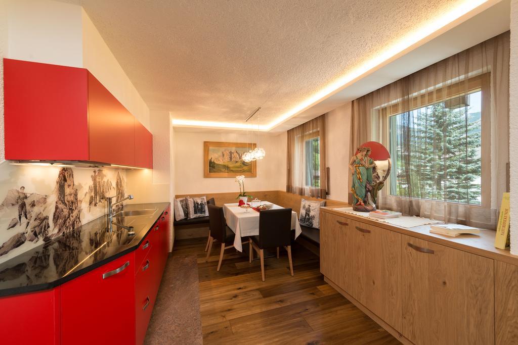 Aparthotel Alpin Sport Ortisei Habitación foto